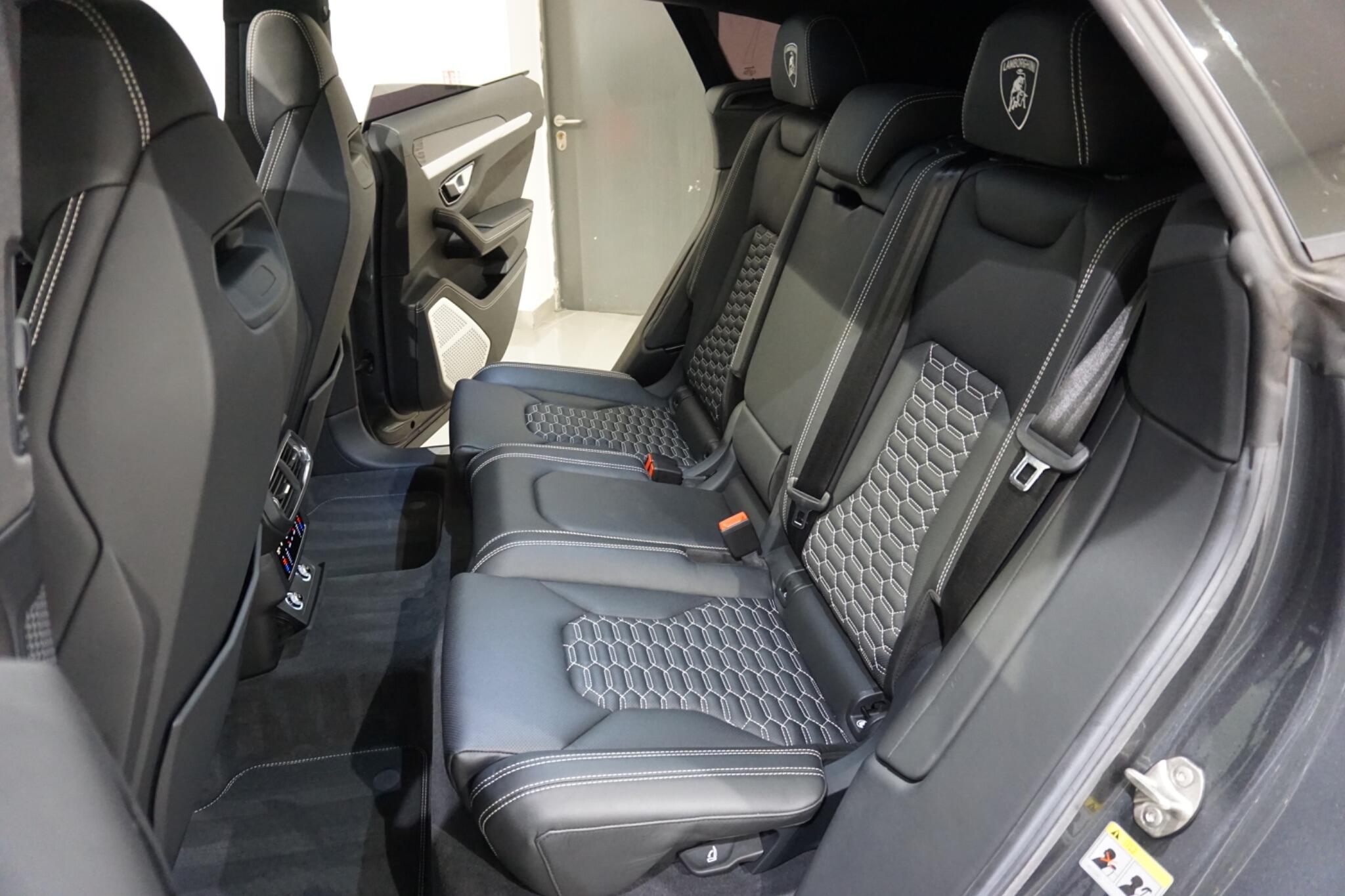 Lamborghini Urus 4.0 V8 BiTurbo SUV 5dr Petrol Auto 4WD Euro 6 (650 ps)